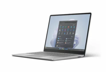 Microsoft Surface Laptop Go 3 12,4" - Platine | Performances