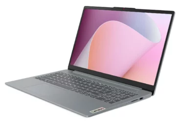 LENOVO - PC portable 15.6'' FullHD - AMD Ryzen 5 7520U - 8Go