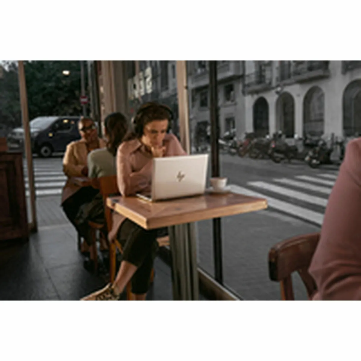 Ordinateur Portable HP AD2Z9ET#ABE - Performances et Fiabili